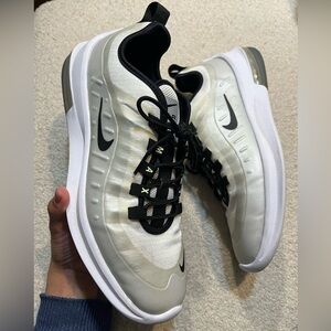 Nike Men's White and Black Air Max
